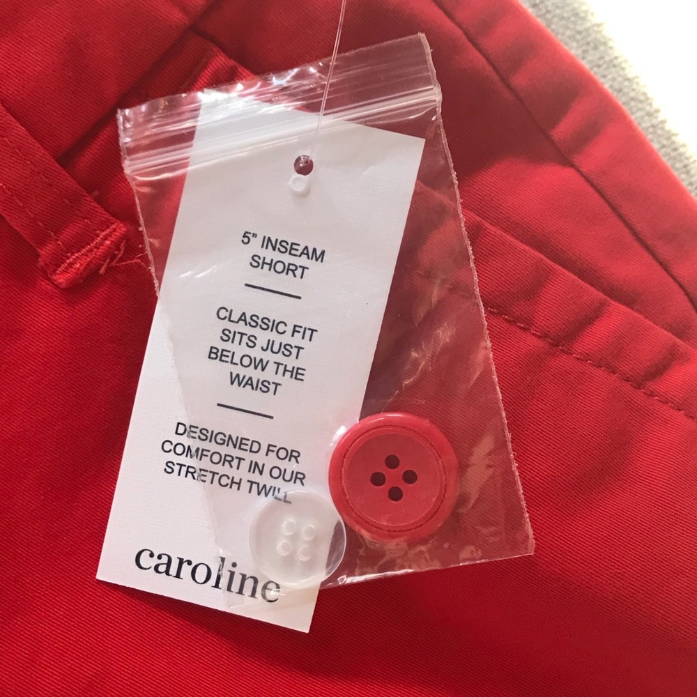 New Red Women’s Short - Crown & Ivy - size 6